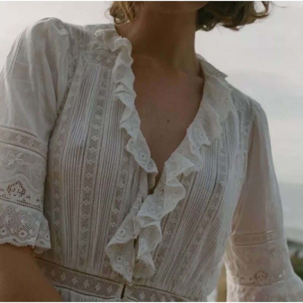 Doen Elenor Top in Salt - Picture 2 of 9